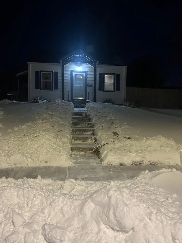 Top-rated outdoor landscaping experts serving Omaha, NE - Ravage LawnManators