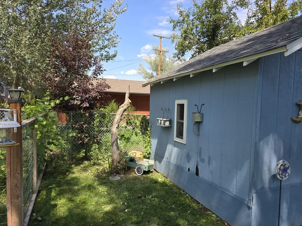 Top-rated lawn mowing service in Casper, WY - Raven Property Maintenance