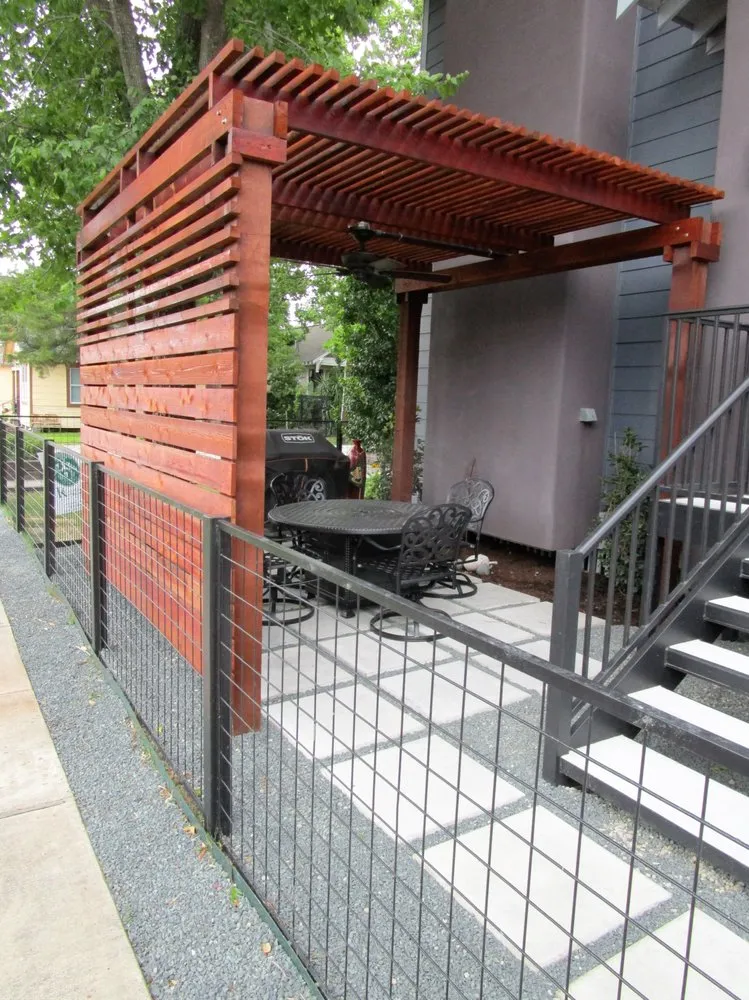 Top-rated landscaping services for homes in Houston, TX by Ravenscourt Landscaping & Design