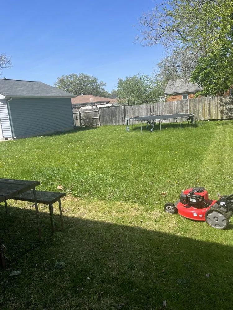 Expert landscape design for homes in Oberlin, OH by Ravon’s Lawn Care