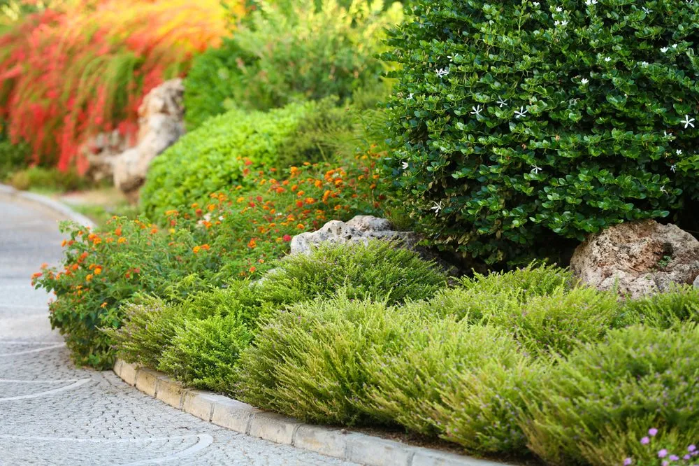 Custom landscaping services for homes in Newport News, VA by Rawman Ripp Landscaping