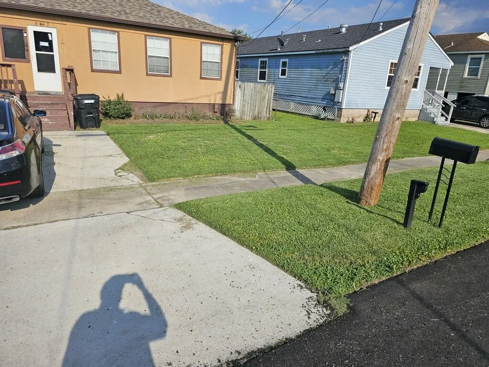 Affordable lawn care service in New Orleans, LA - Ray & Son's Lawn Care & Pressure Washing