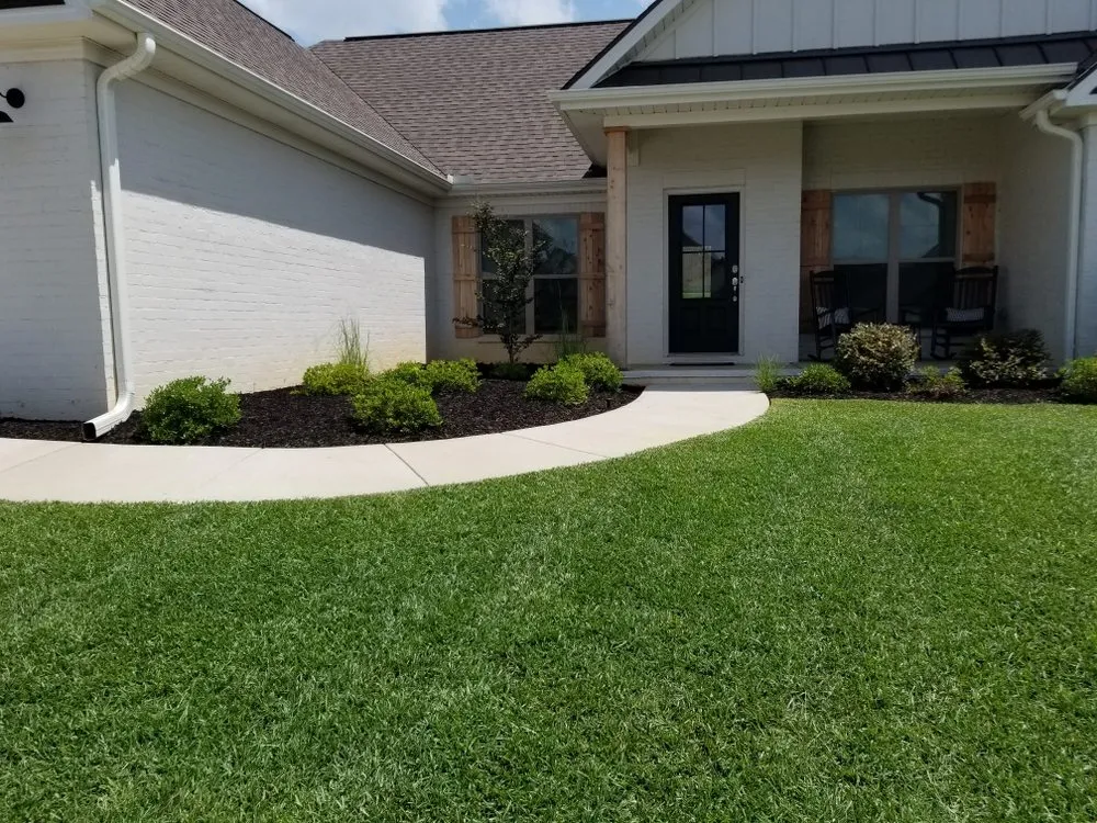 Custom garden landscaping experts serving Tuscaloosa, AL - Ray of Hope Properties