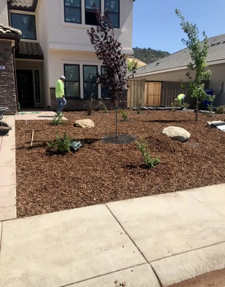 Local lawn mowing service with custom design in Sacramento, CA by Raya’s Landscaping