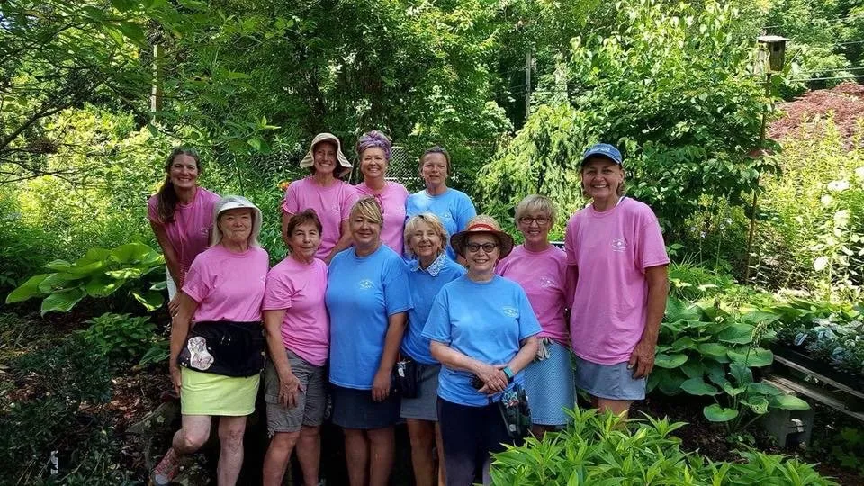 Expert residential landscaping experts serving Hendersonville, NC - Raymond's Garden Center