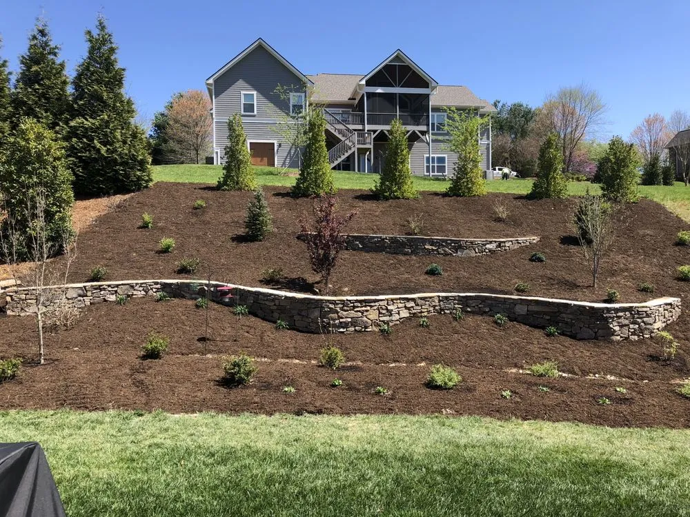 Custom lawn mowing service in Hendersonville, NC - Raymond's Garden Center