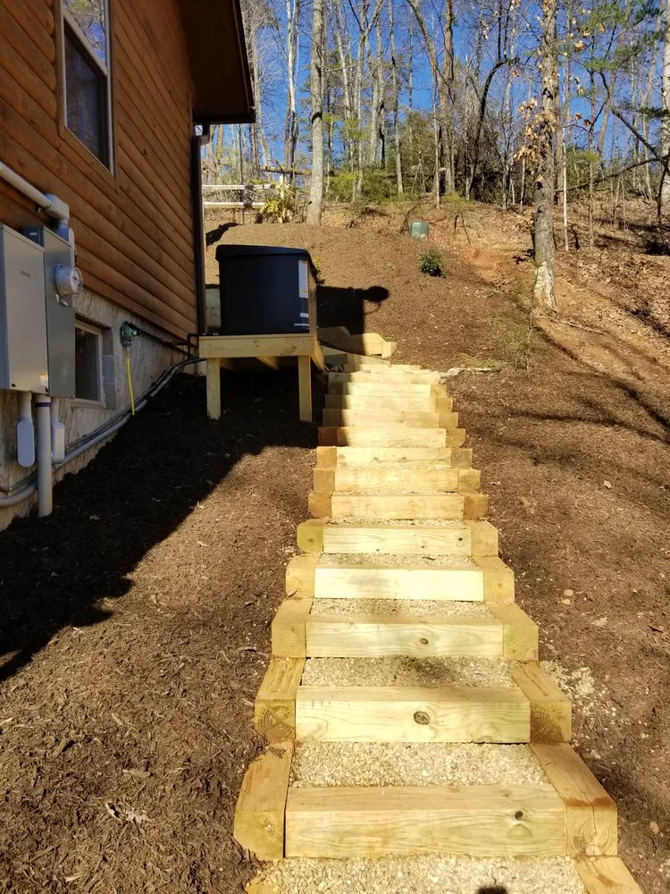 Expert landscape design experts serving Hendersonville, NC - Raymond's Garden Center