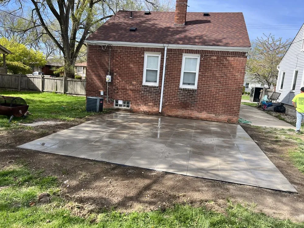 Expert landscape design experts serving Wyandotte, MI - Raymond’s Lawn Care