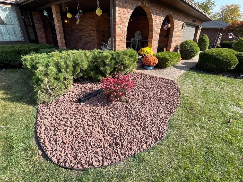 Expert yard maintenance near you in Wyandotte, MI by Raymond’s Lawn Care