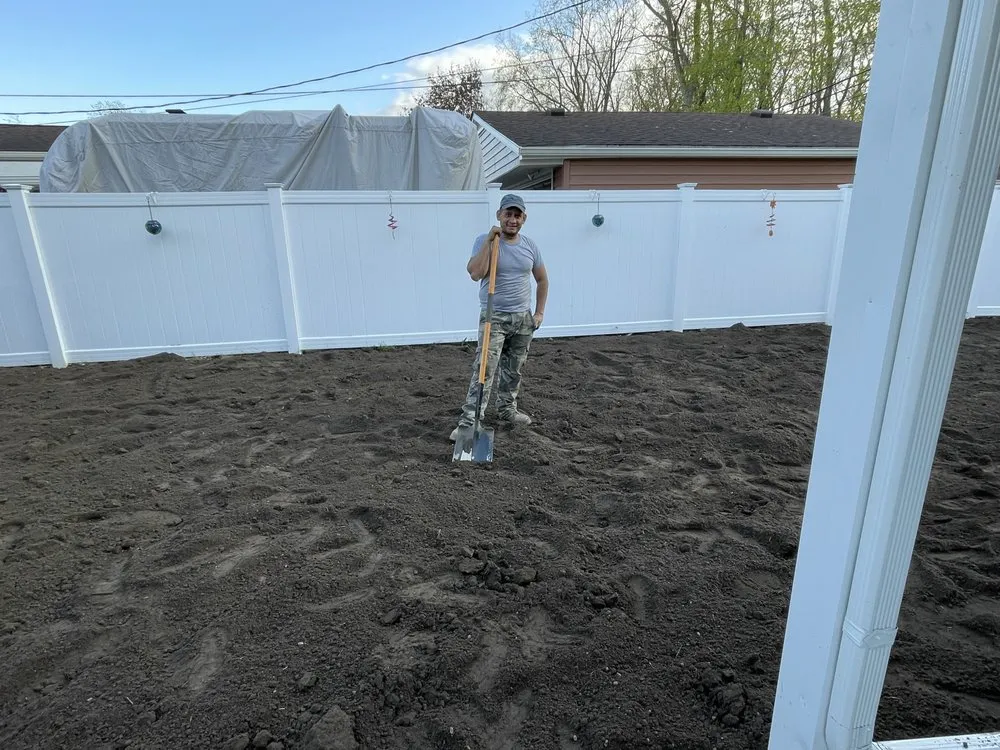 Custom landscape design experts serving Wyandotte, MI - Raymond’s Lawn Care