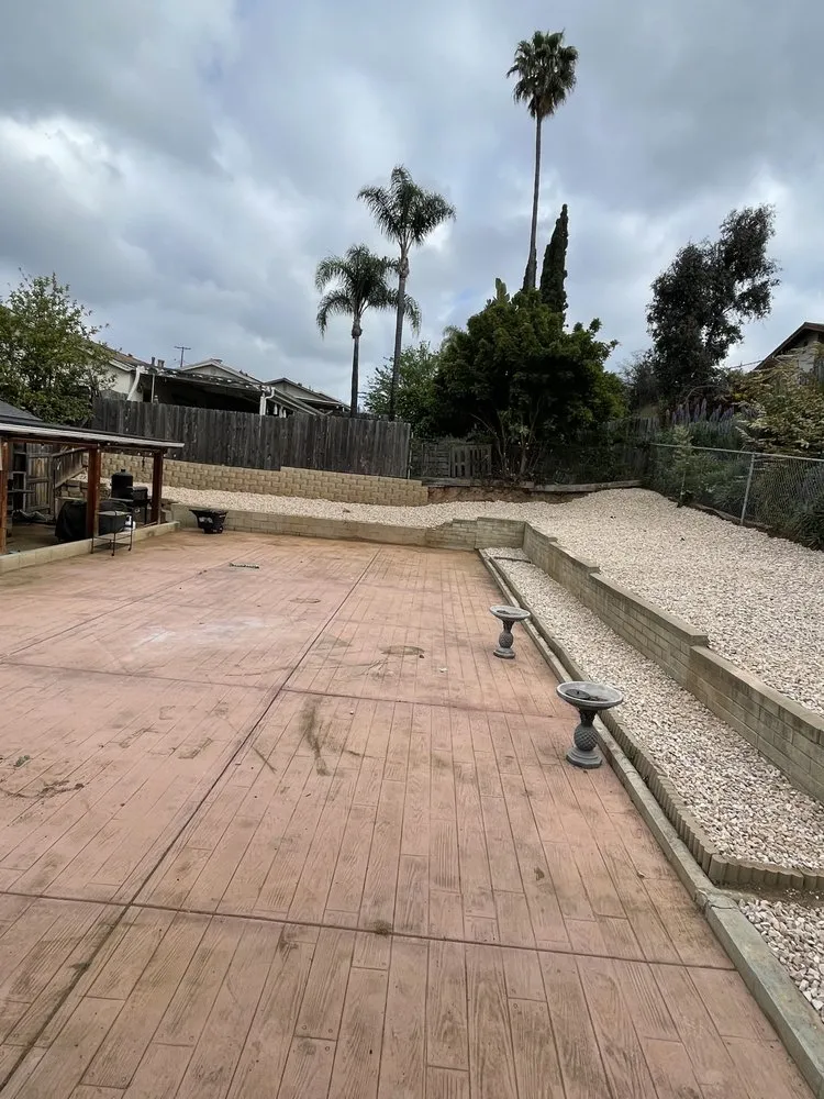 Custom lawn care service in Fallbrook, CA by Raymundo Landscaping Tree Service