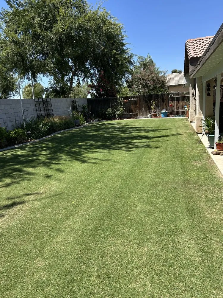 Reliable garden landscaping experts serving Bakersfield, CA - Raymundo’s Gardening Services