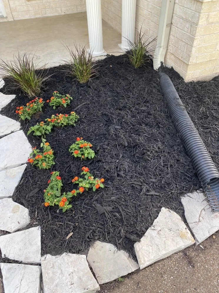 Trusted landscaping services with custom design across Navasota, TX - Raymundo’s Lawn Care Services
