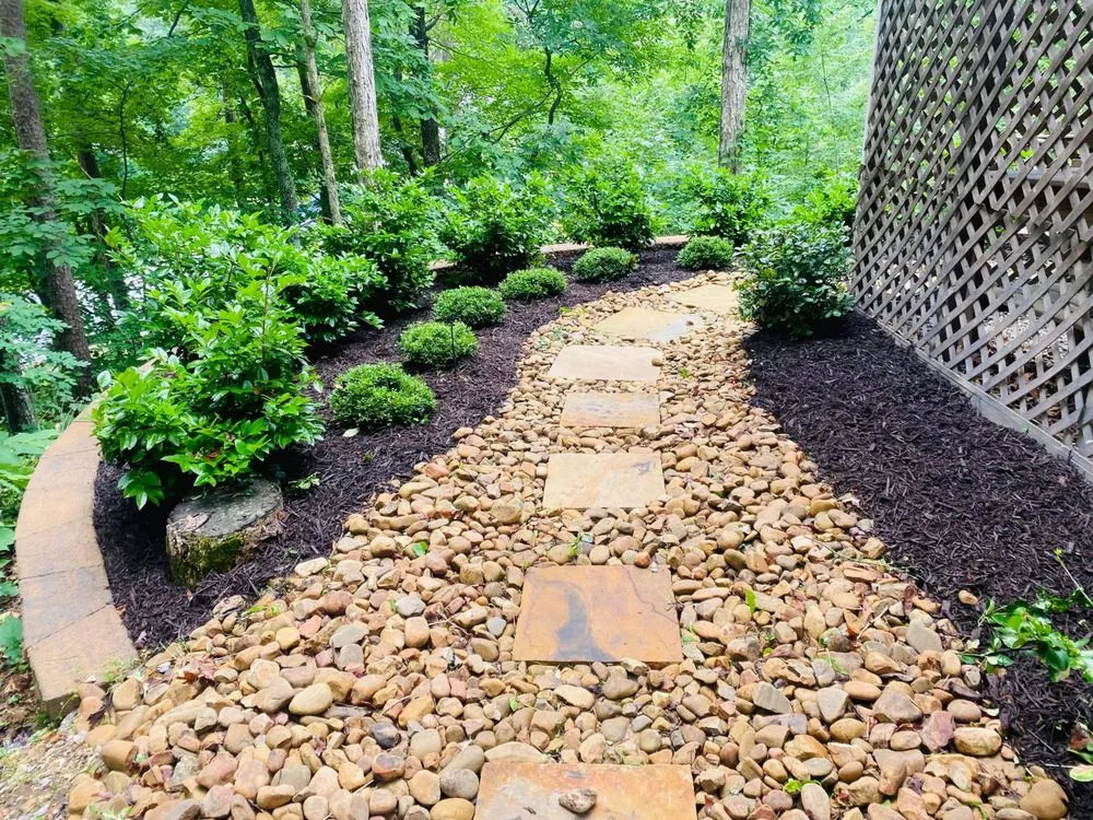 Trusted garden landscaping experts serving Chattanooga, TN - Raymundo's Retaining wall & lands