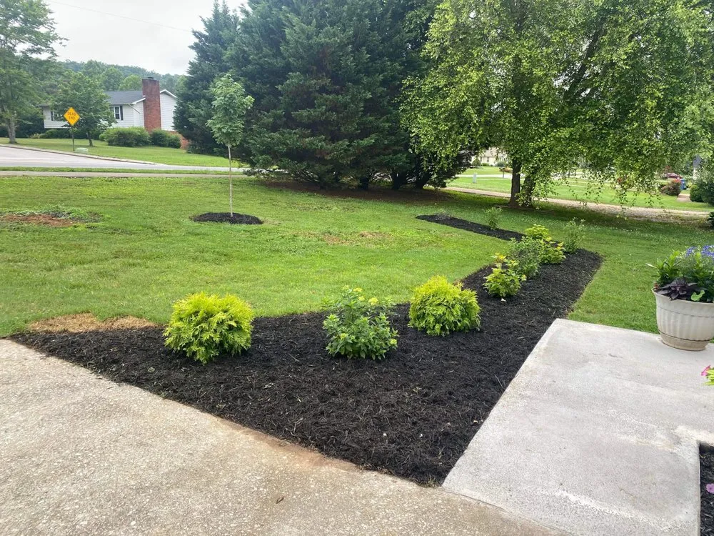 Top-rated lawn mowing service experts serving Chattanooga, TN - Raymundo's Retaining wall & lands