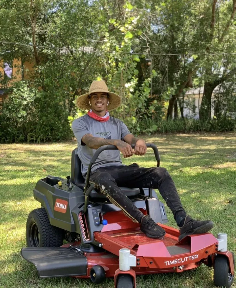 Affordable residential landscaping experts serving Altamonte Springs, FL - Ray's Budget Cuts