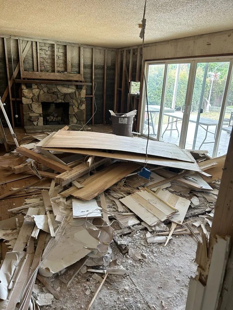 Top-rated yard maintenance for year-round maintenance in Hacienda Heights, CA by Rays Demo & Construction