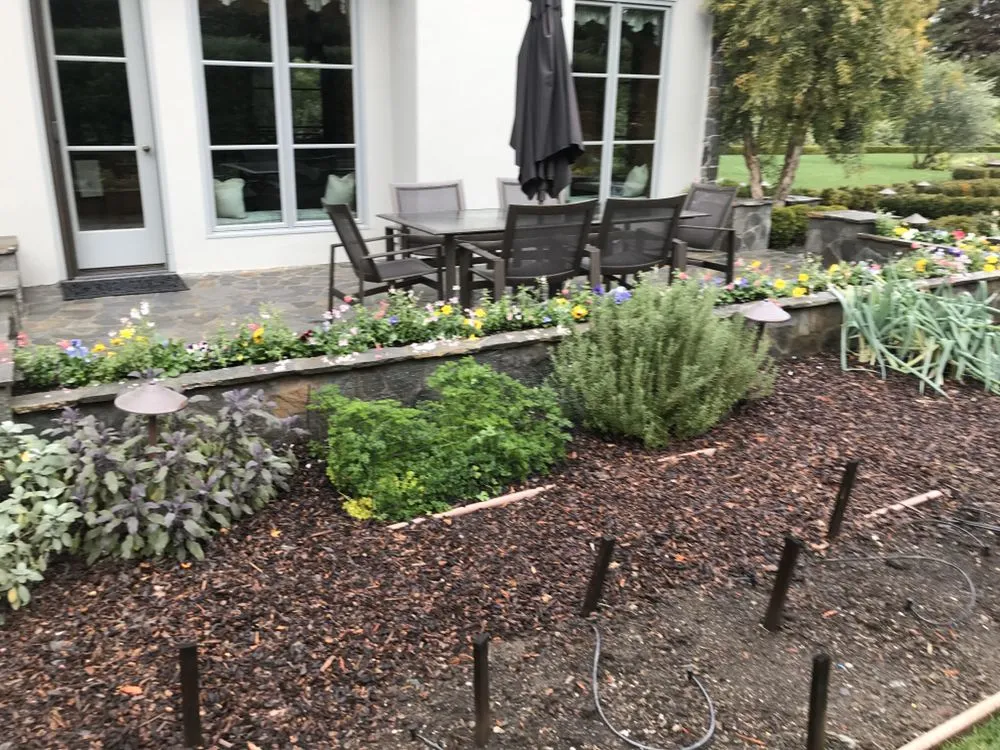 Custom outdoor landscaping for beautiful yards across Redwood City, CA - Ray’s Gardening Service