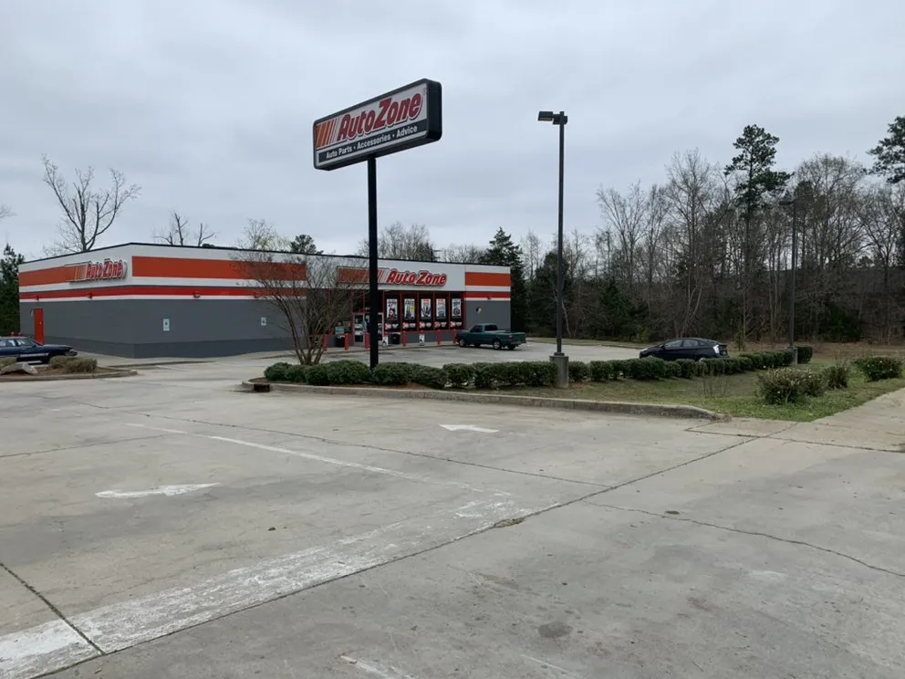 Trusted outdoor landscaping for beautiful yards in Winnsboro, SC by Rays lawn care and pressure washing