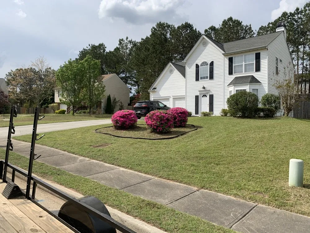 Affordable yard cleanup service experts serving Hampton, GA - Ray's Lawn Care