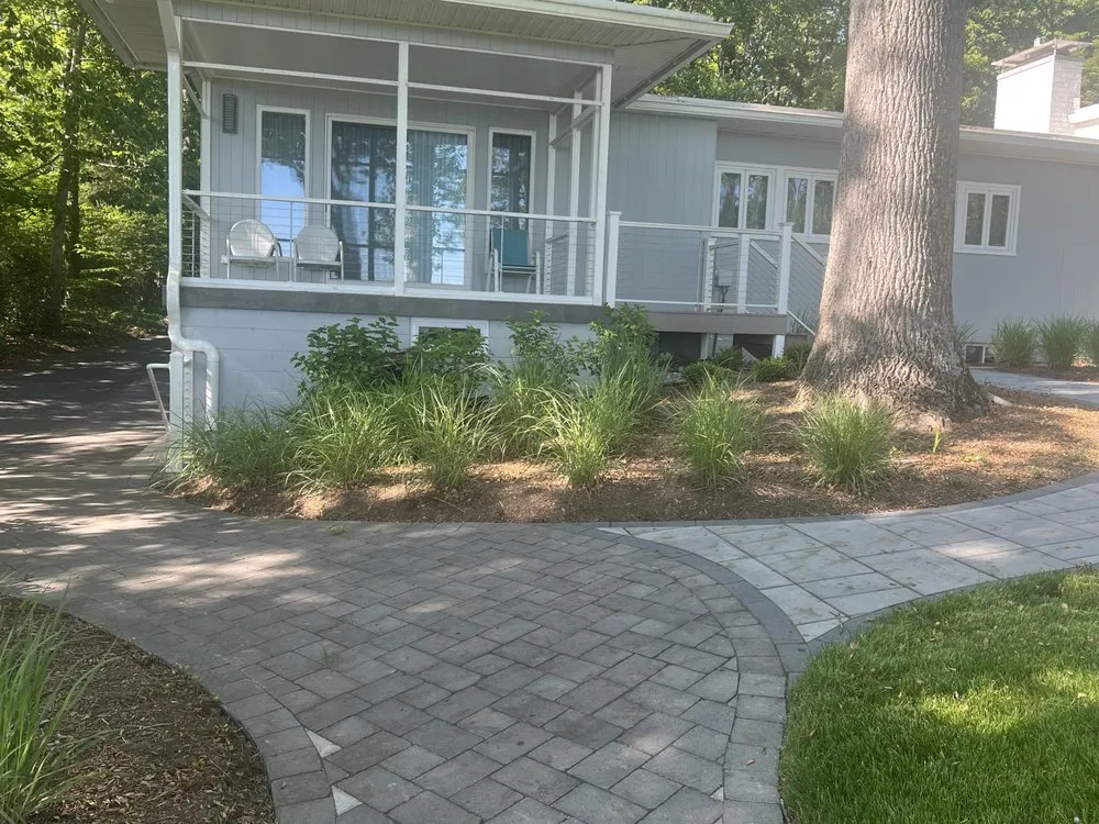 Top-rated garden landscaping in Lexington Park, MD by Ray’s Lawncare and Landscape Service