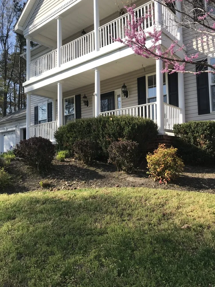 Top-rated yard cleanup service in Lexington Park, MD by Ray’s Lawncare and Landscape Service