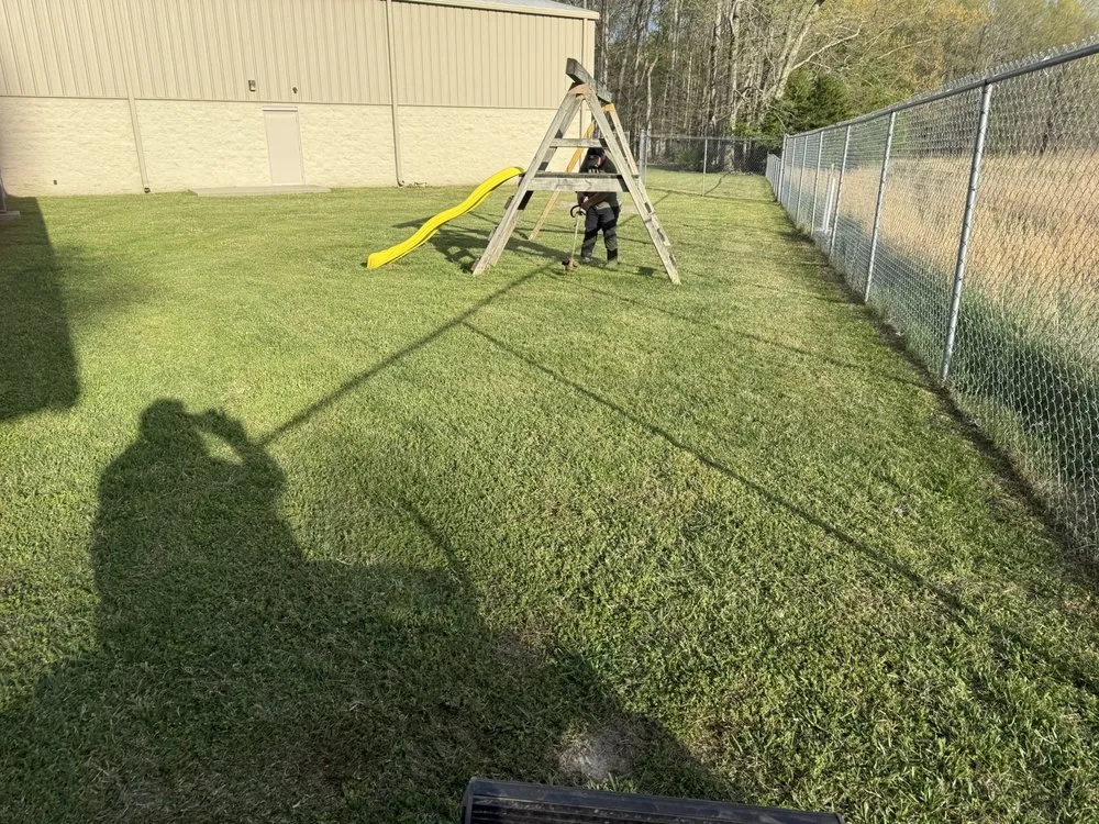 Professional lawn mowing service in Dandridge, TN by Ray’s Mowing and Landscaping
