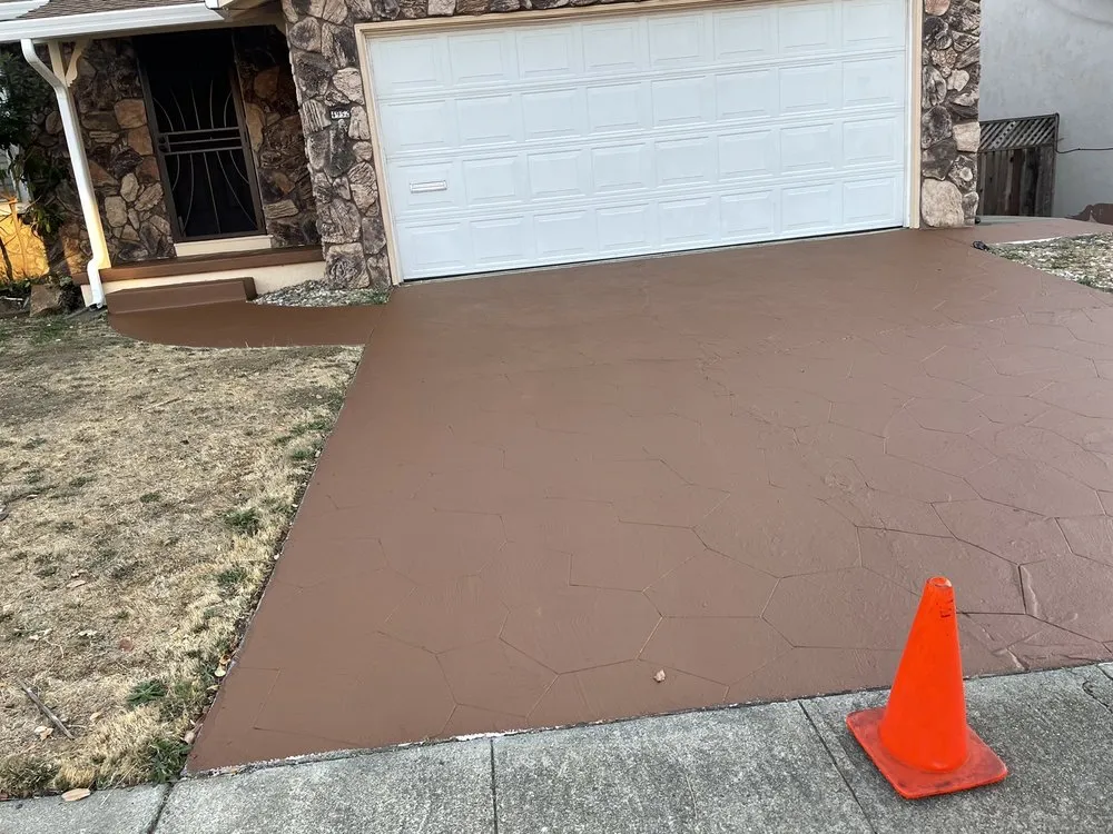 Professional yard maintenance in Hayward, CA - Ray's Painting Company & Landscaping