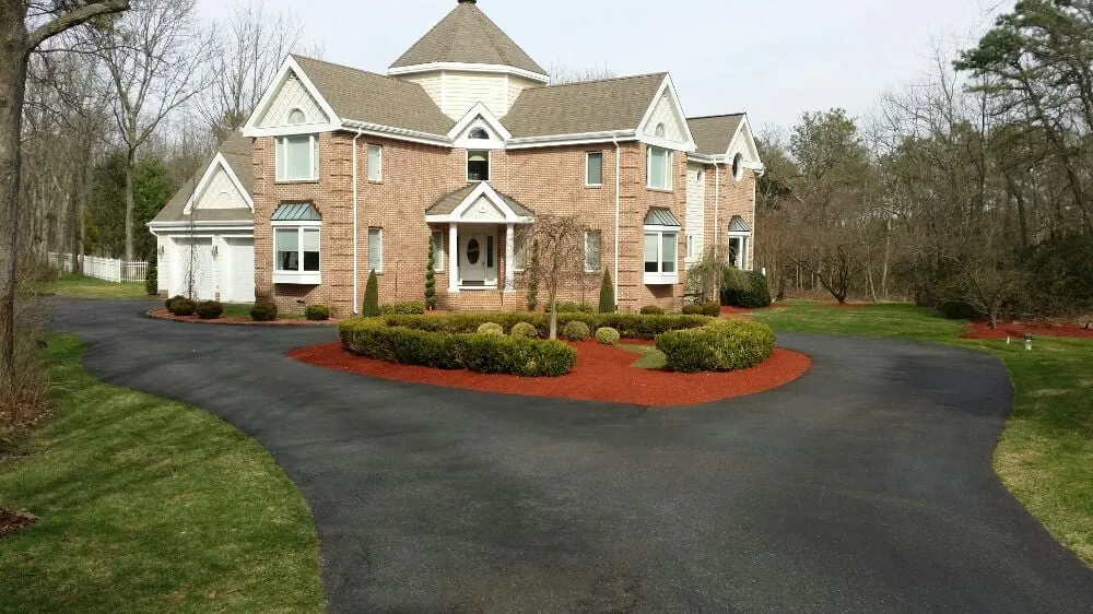 Trusted lawn care service experts serving Williamstown, NJ - Ray's Professional Lawn Service