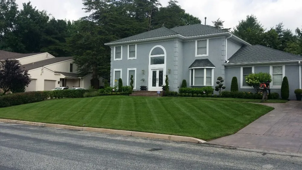 Expert lawn mowing service in Williamstown, NJ by Ray's Professional Lawn Service