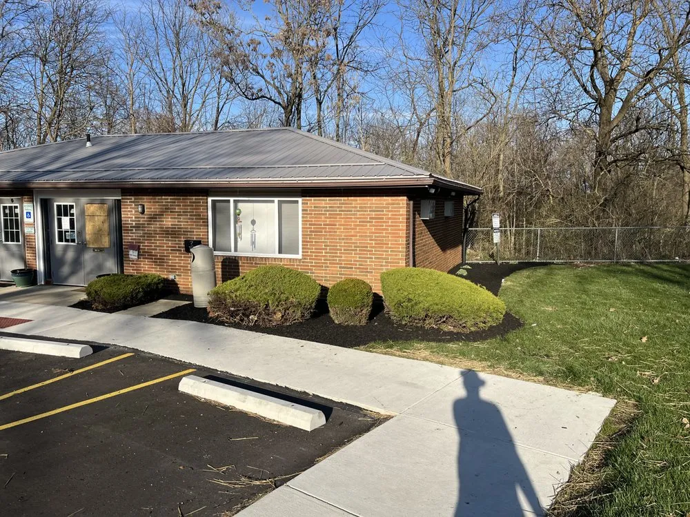 Local yard maintenance in Garfield Heights, OH by Rays razorsharp landscaping