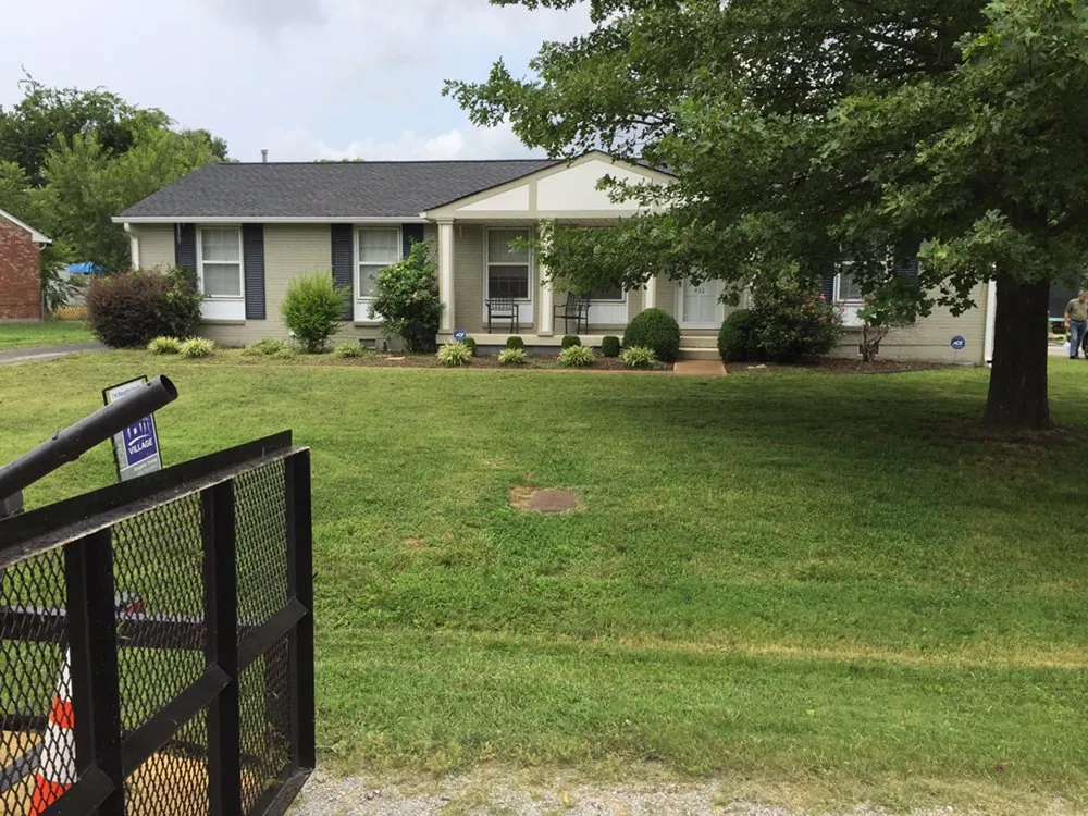 Local lawn mowing service near you across Nashville, TN - Ray's Reliable Lawn Services