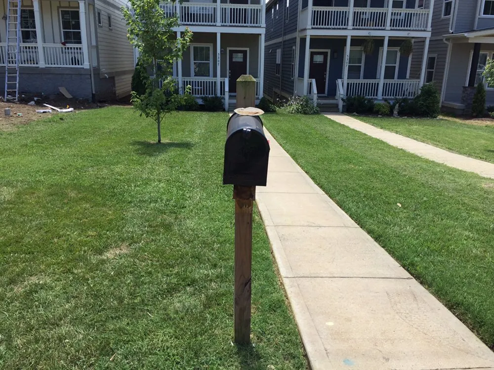 Professional garden landscaping experts serving Nashville, TN - Ray's Reliable Lawn Services