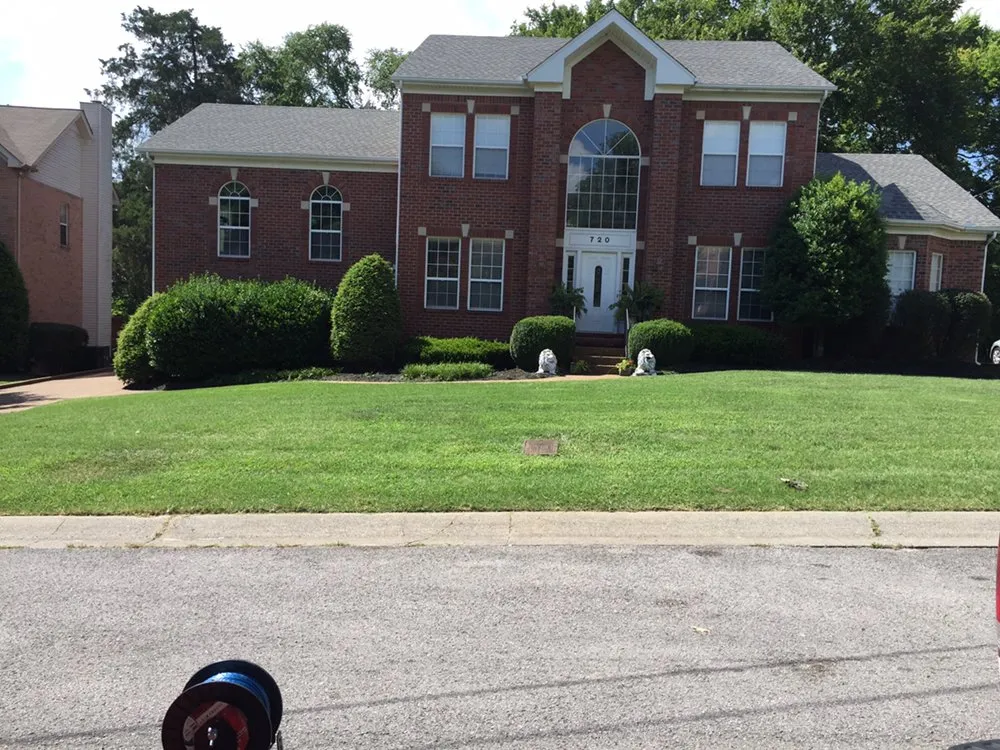 Custom garden landscaping for homes across Nashville, TN - Ray's Reliable Lawn Services