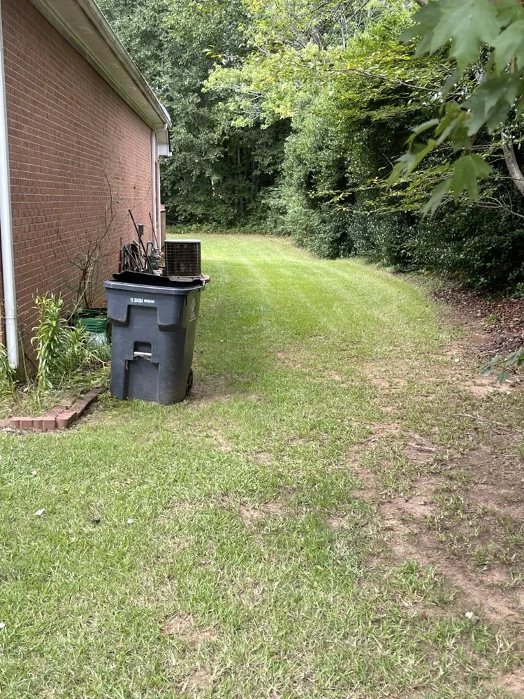 Reliable yard maintenance for beautiful yards across Stockbridge, GA - Razor Cutz Yard Barber