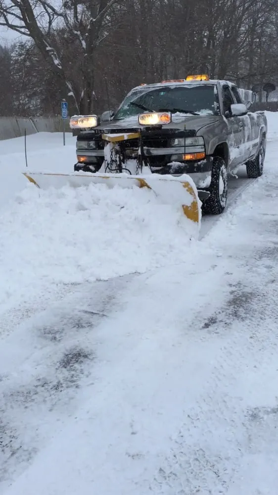 Professional lawn care service for beautiful yards across East Bridgewater, MA - Razor Sharp Lawn Care