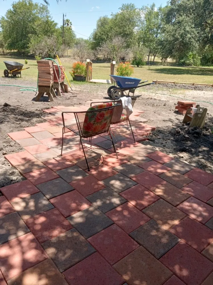 Expert residential landscaping in Robstown, TX by Razor Sharp Lawncare and Services