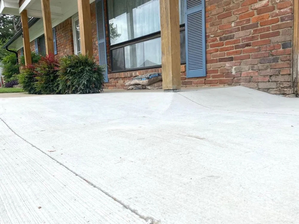 Top-rated outdoor landscaping in Buffalo, TX by Razorline Concrete & Land Services