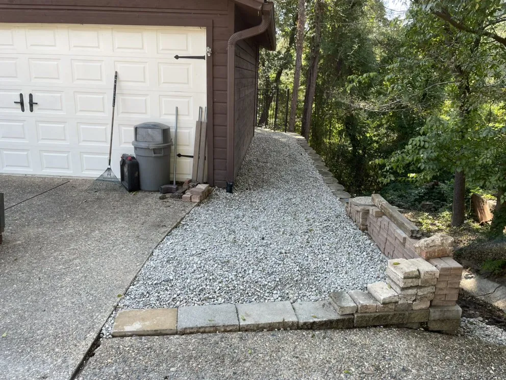 Local outdoor landscaping in Buffalo, TX by Razorline Concrete & Land Services