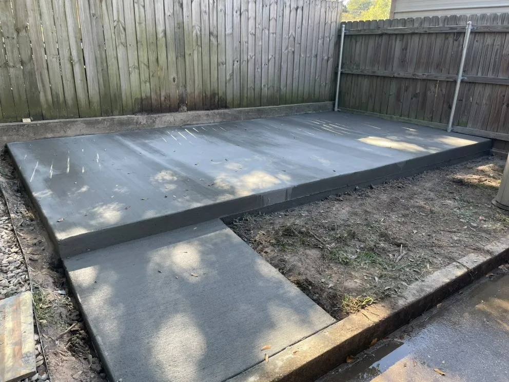 Local yard cleanup service experts serving Buffalo, TX - Razorline Concrete & Land Services