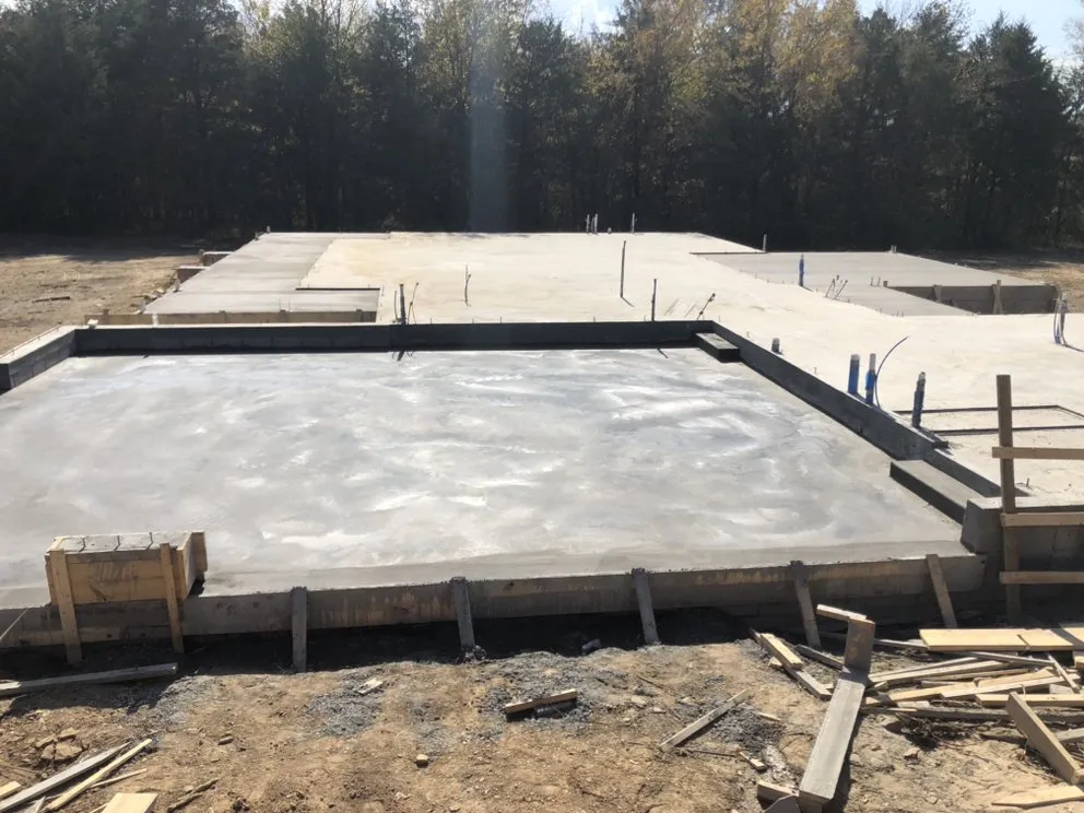 Local lawn care service in Buffalo, TX by Razorline Concrete & Land Services