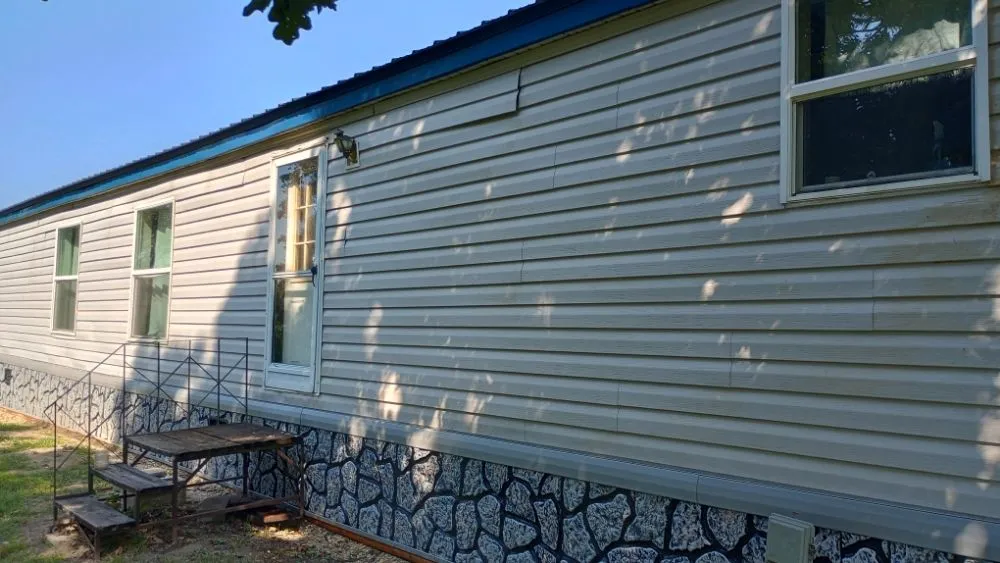 Top-rated landscape installation experts serving Rolla, MO - Razor's Edge Construction