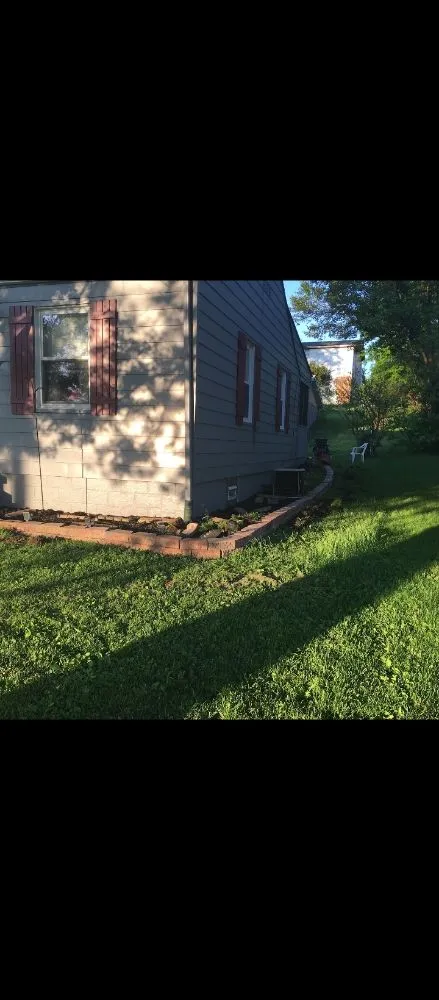 Local landscape design in Sharon, PA by Razor's Edge Property Management