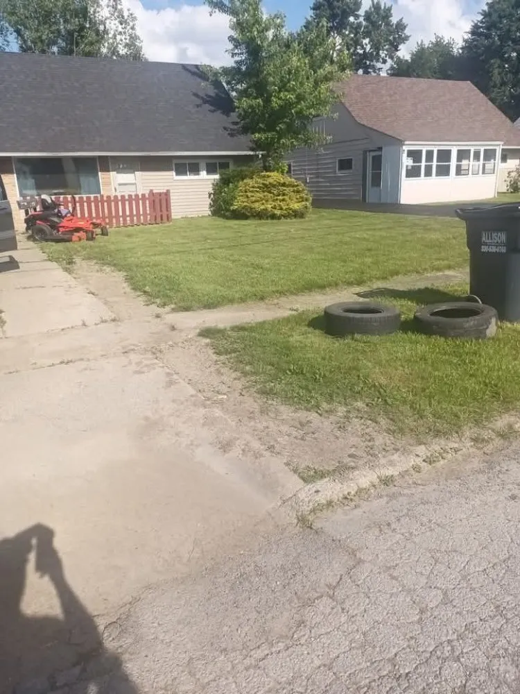 Affordable garden landscaping near you in Sharon, PA by Razor's Edge Property Management