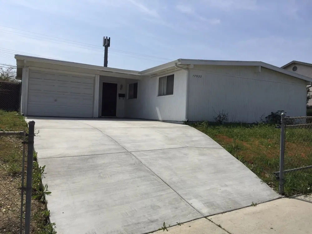 Local yard cleanup service for outdoor upgrades across Rialto, CA - Razo's Landscaping & Maintenance