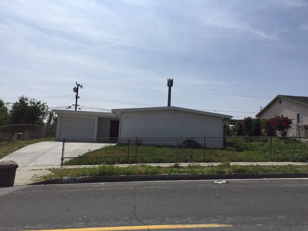 Local landscaping services experts serving Rialto, CA - Razo's Landscaping & Maintenance