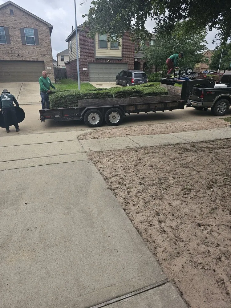 Reliable lawn mowing service in Houston, TX by Razo’s Lawn & Landscaping