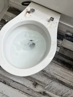 RB Detail Solutions Logo