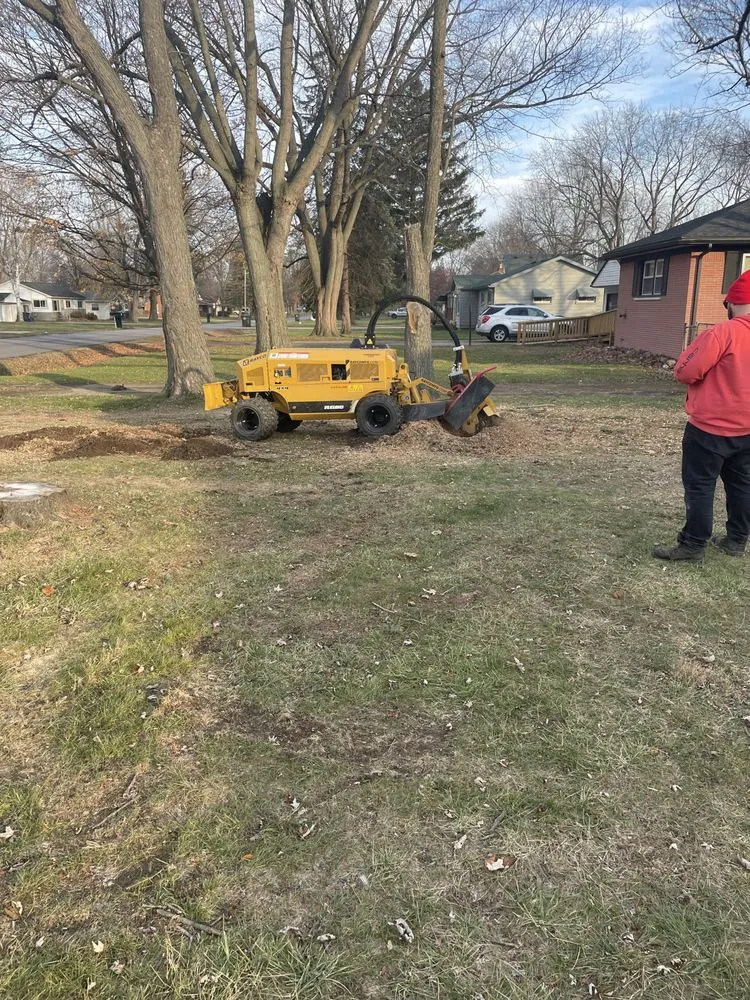 Custom garden landscaping experts serving Southgate, MI - R&B Landscaping and Snow Removal