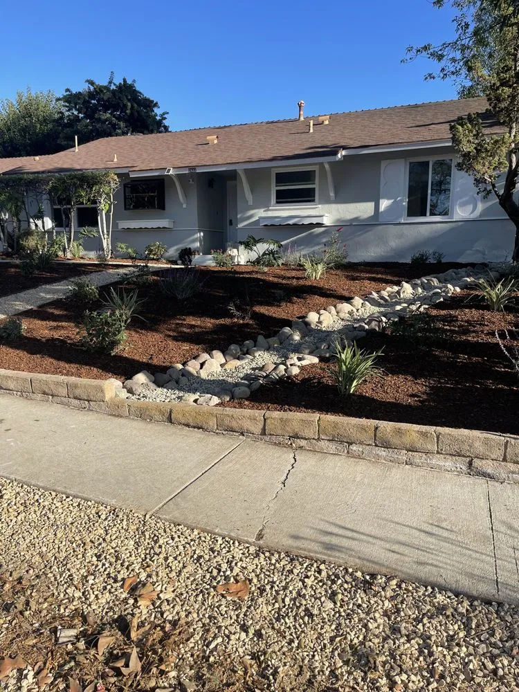 Professional yard cleanup service experts serving Oxnard, CA - RB Landscaping